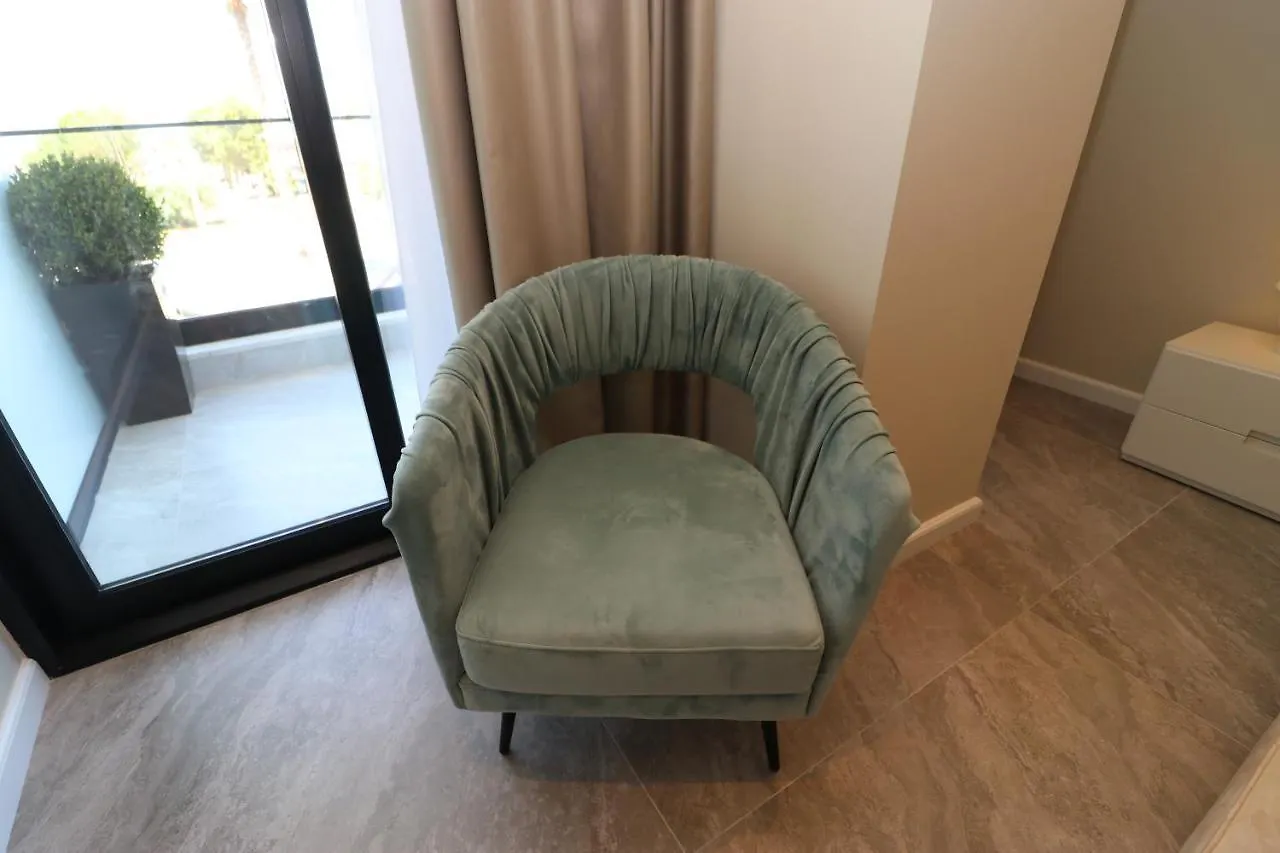 Alb'Sun Hotel Vlorë 0*,  Albania