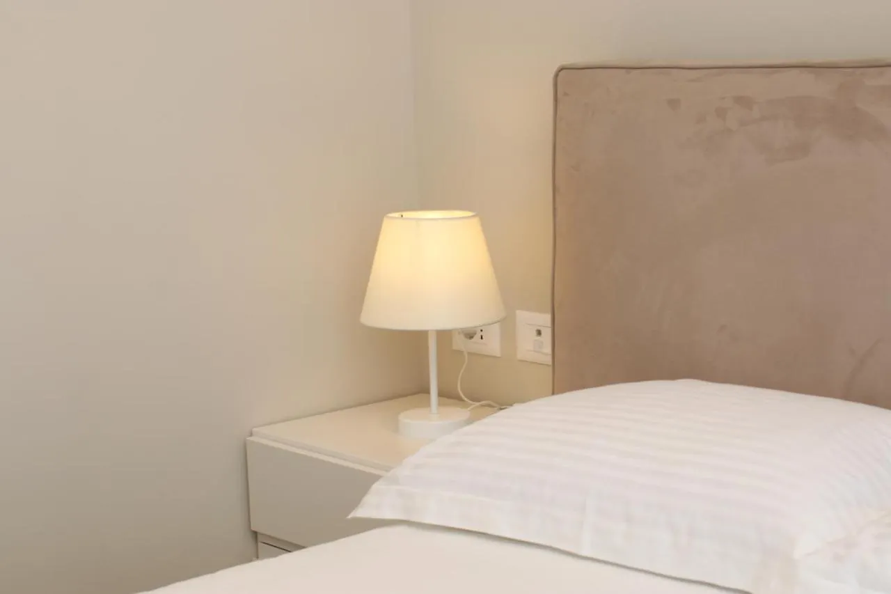 Alb'Sun Hotel Vlorë 0*,